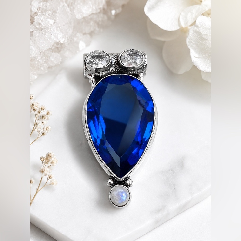 Artisan Handcrafted 💙 COBALT BLUE CRYSTAL, MOONSTONE & QUARTZ PENDANT 💙